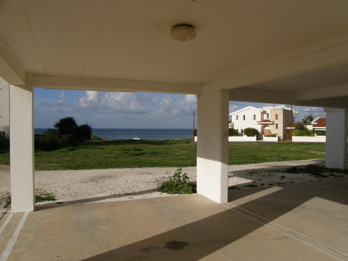Athena And The Owl Beachside Apt Paphos Ngoại thất bức ảnh