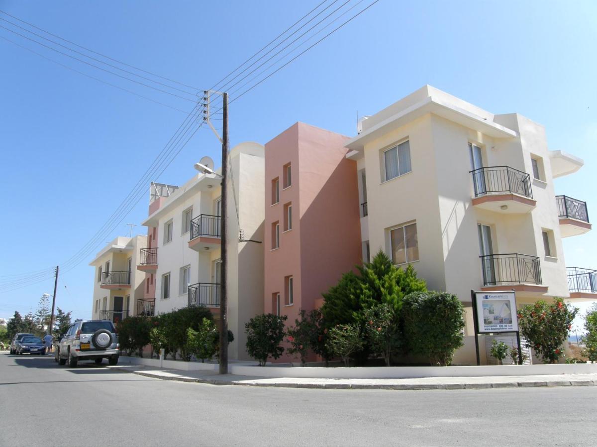 Athena And The Owl Beachside Apt Paphos Ngoại thất bức ảnh