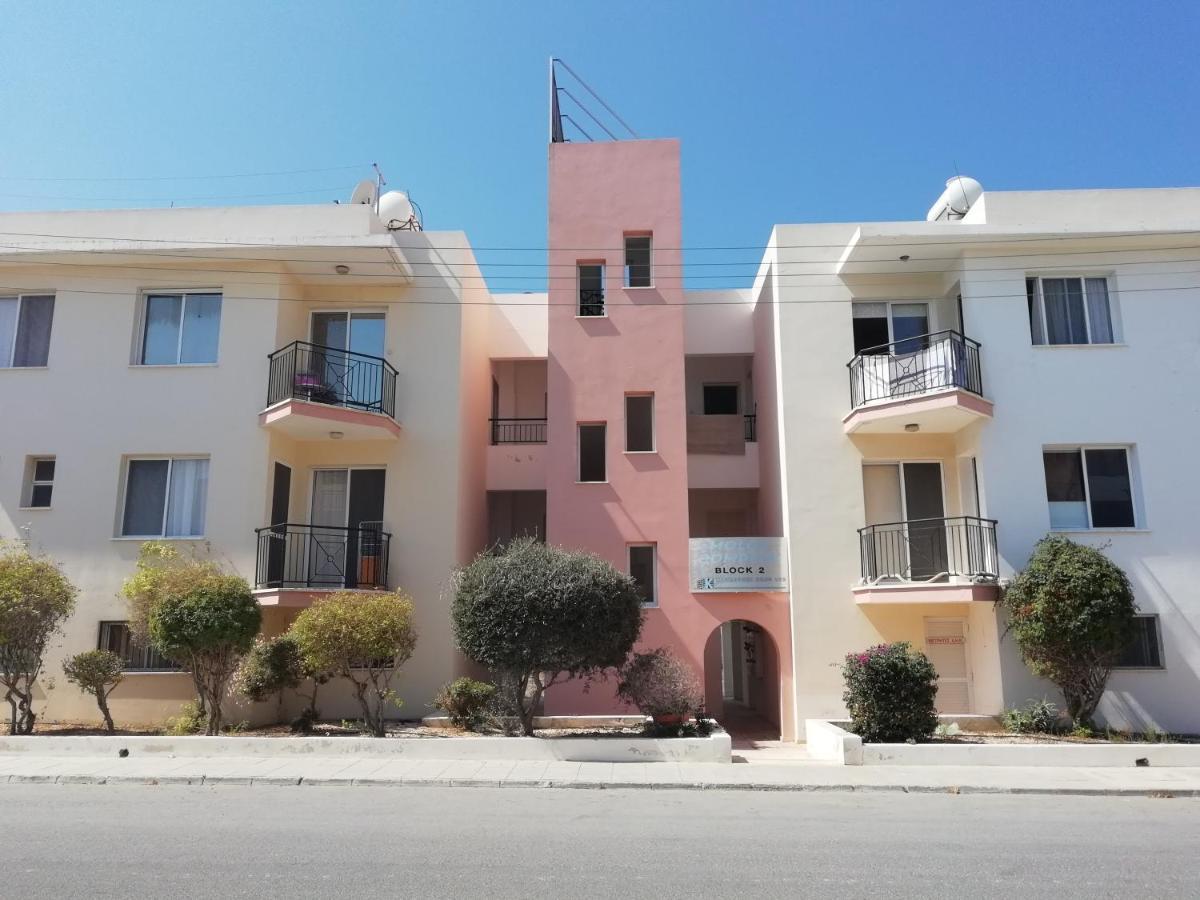 Athena And The Owl Beachside Apt Paphos Ngoại thất bức ảnh