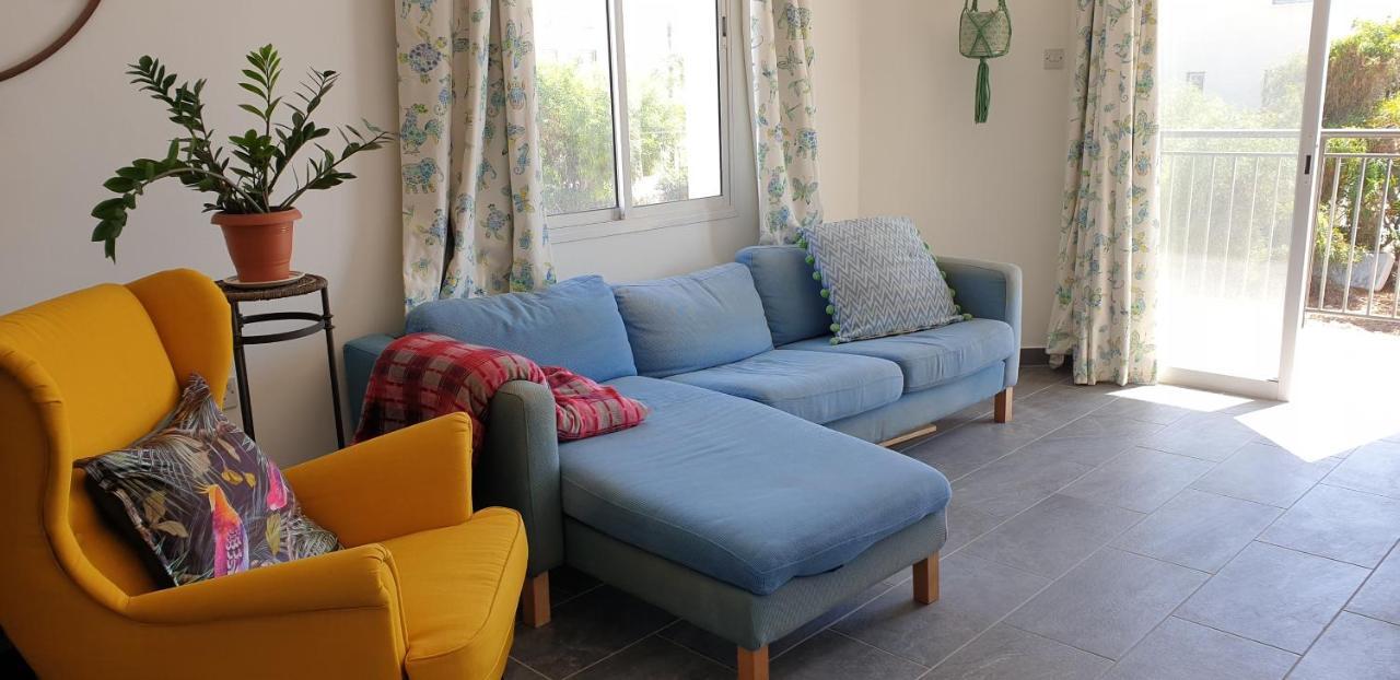 Athena And The Owl Beachside Apt Paphos Ngoại thất bức ảnh