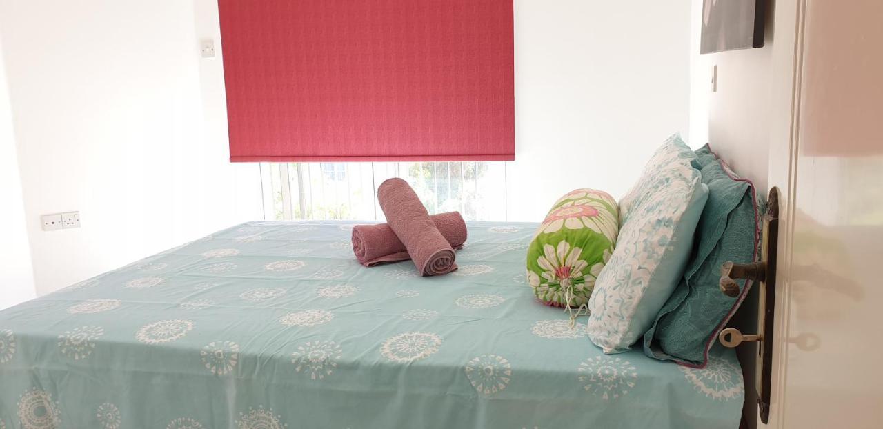 Athena And The Owl Beachside Apt Paphos Ngoại thất bức ảnh