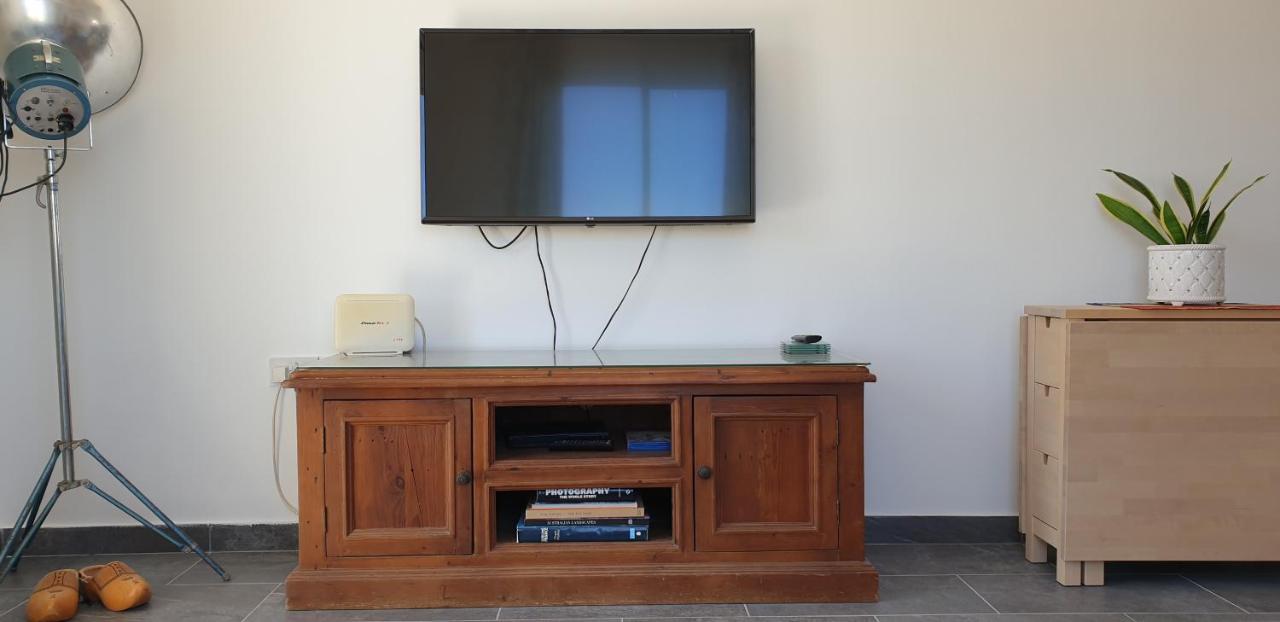 Athena And The Owl Beachside Apt Paphos Ngoại thất bức ảnh